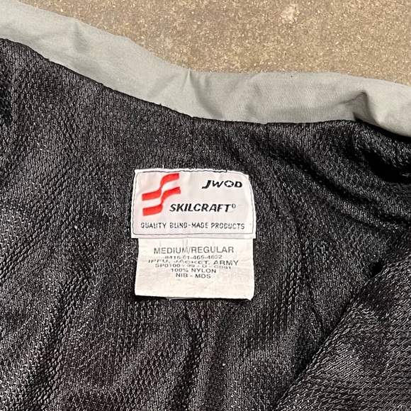 Vintage 90s Reflective Army Boxy Nylon Windbreaker Jacket - Picture 8 of 12